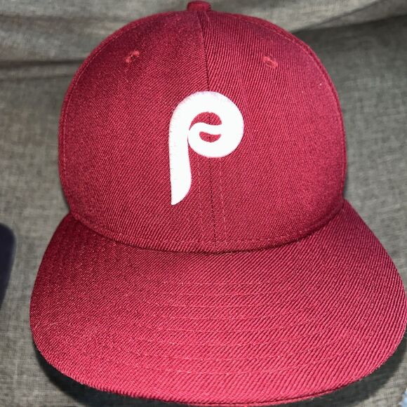 Philadelphia Phillies MLB Authentic New Era 59FIFTY Fitted Cap - Burgundy 7 1/8 - Picture 1 of 5